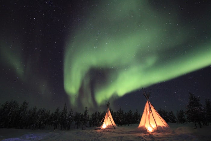 SwimTravel_DreamDestinations_Yellowknife_1